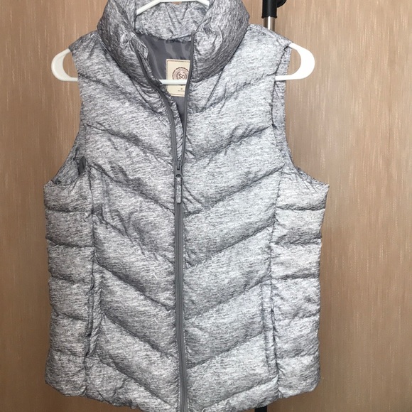 FINAL! Must go by 8/15 Puffy Vest - Picture 1 of 2